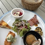 365アニバーサリーレストラン - 彩りランチプレート、さつまいものフォカッチャ付き