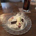 CAFE B-3 - ガトーショコラとアイスコーヒー