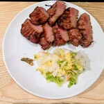 仙臺牛たん炭焼 利久 - 