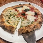 エンボカ 京都 - マルゲリータとレンコンピザ