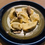 aniko enoshima - 牛、豚、ウサギの詰め物のラビオリ（取り分け後、1人分）