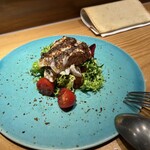 fudo - 高知宿毛の鯛のカルパッチョ、ドライ醤油。皮を炙った厚切り鯛。美味しい。