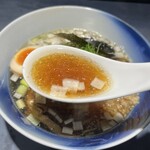 うずとかみなり - キラキラ輝いているスープ