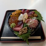 松島さかな市場 - 極上海鮮ちらし丼(ご飯大盛り)