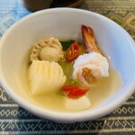 ペンタイ - ポテックの具はエビ、イカ、ホタテ