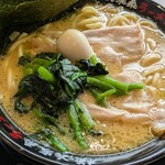 横浜家系ラーメン 有楽家 - 料理写真:
