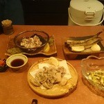 和酒活菜 あつ美 - ゲンゲ、のど仏の唐揚げ、塩昆布キャベツ、焼き白子
