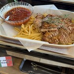 レストラン ヴァロリス - 豚ロースのグリエ　ソフリット添え