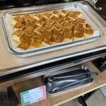 レストラン ヴァロリス - ベーコンとオニオン、チーズの入ったヴァロリス風フリッタータ