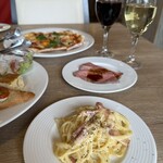 レストラン ヴァロリス - テーブルサービスの３品だけでも、もう盛りだくさん！