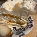 パティスリー リョーコ - 断面。崩れる寸前の美…とか言ってみる笑