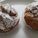 エスト・ローヤル - （※写真2）←：シュー・ア・ラ・クレーム　→：シュー・ア・ラ・サブレ　バニーユ