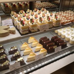 シェ・シバタ - 