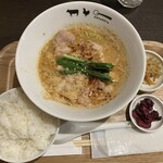 黄金屋 - もつ鍋定食(味噌味)大盛り@1,320円