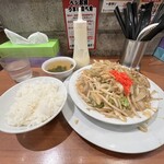 肉野菜炒め ベジ郎 - 今回は新メニューの
✅生姜焼き単品¥950
✅ご飯セットはLINEクーポン
　※ヤサイマシマシ600g無料