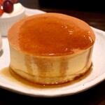 カフェサロンソンジン - ホットケーキ生クリーム添え