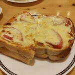 コメダ珈琲店 - 料理写真:たっぷりたまごのピザトースト