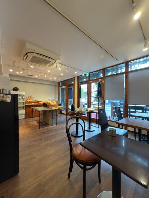 Coffee &amp; Bakery Aruru photo 4