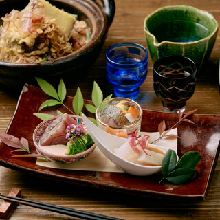 その時々の【旬】を満喫でき、目でも楽しめる創作和食