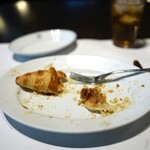 TWO ROOMS CAFE GRILL BAR - 