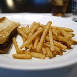 TWO ROOMS CAFE GRILL BAR - 