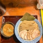 麺や而今 大東本店 - 魚介鶏豚骨つけ麺・全部増し・大（300g）2150円