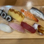 金太楼鮨 - 料理写真:2025.11.03 (月)    ランチにぎり　990円（税込）　