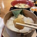 桜井甘精堂 泉石亭 - この時期の栗おこわ、たまらん