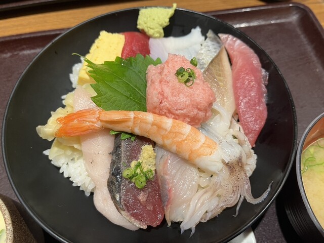 Sushi Uogashi Nihon Ichi Shinbashiekibiruten photo 4