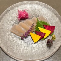 GINZA KUKI - 飛騨産刺身こんにゃく 季節の野菜 あしらい一式　酢味噌 味噌だまりタレお造り