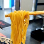 空港ラーメン 天鳳 - ストレート中麺