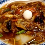空港ラーメン 天鳳 - 餡には、うずらがマストです