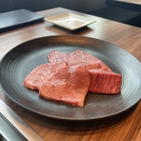 焼肉うしごろ 新宿三丁目店 - 