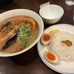 野菜料理とスープカレーのお店 南葉亭 - 北海シーフード＋スープ大盛＋煮玉子