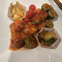 叙々苑 新宿小田急ハルク店 - キムチ盛り合わせ