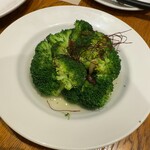 プテカ - ブロッコリーのアーリオ・オーリオ(ハーフ)950円