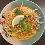 タイのラーメン - マイルドで美味。見た目も綺麗。