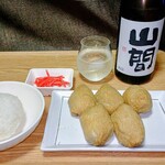 酒のおおやま - 魚沼産塩おむすび・十日町市のそばいなりと共に