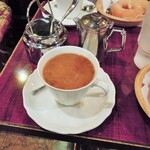 アリサ - ミルク、砂糖投入