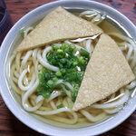 柳川 - 料理写真:きつねうどん450円