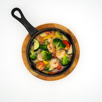 海老とブロッコリーのアヒージョ