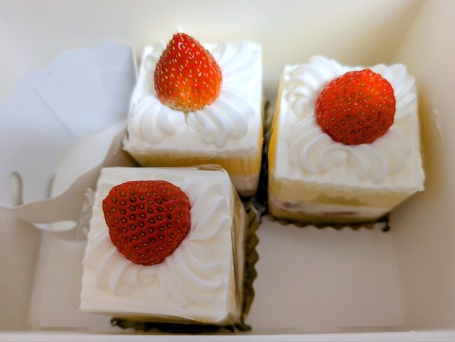 パティスリー・コガネヤ（PATISSERIE KOGANEYA） - 三春（ケーキ）の写真