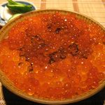 ポリポリ感が最高「いくら丼」1,000円♪