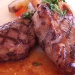 オーベルジュ・ジャルダン - 肉料理のアップ