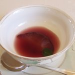 オーベルジュ・ジャルダン - デザート全部盛りのうち洋梨のコンポート