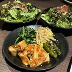 黒毛和牛焼肉 白か黒 - 