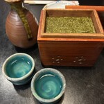 芝大門 更科布屋 - 焼き海苔・菊正宗 樽酒