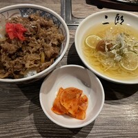 焼肉&手打ち冷麺 二郎 KANAYAMA - 牛丼セット大盛り
