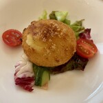 アドゥエパッシ - チーズとアンジョビのクロケッタ（コロッケ）