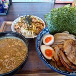 麺屋 武士道 - 料理写真:特製！濃厚豚骨魚介つけ麺(中盛)＆ネギチャーシュー丼